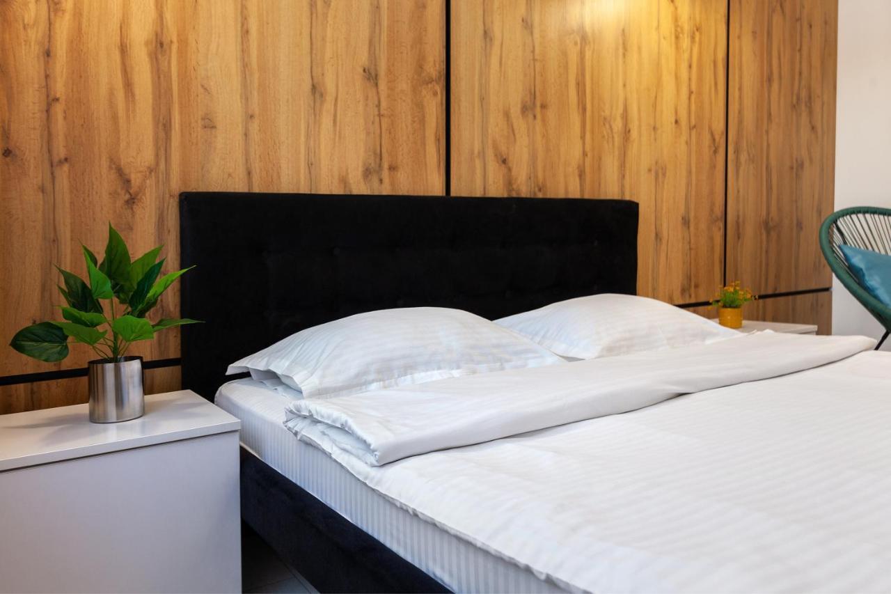 Leogrand Vip Apartments On Pidhirna 3 إلفيف المظهر الخارجي الصورة